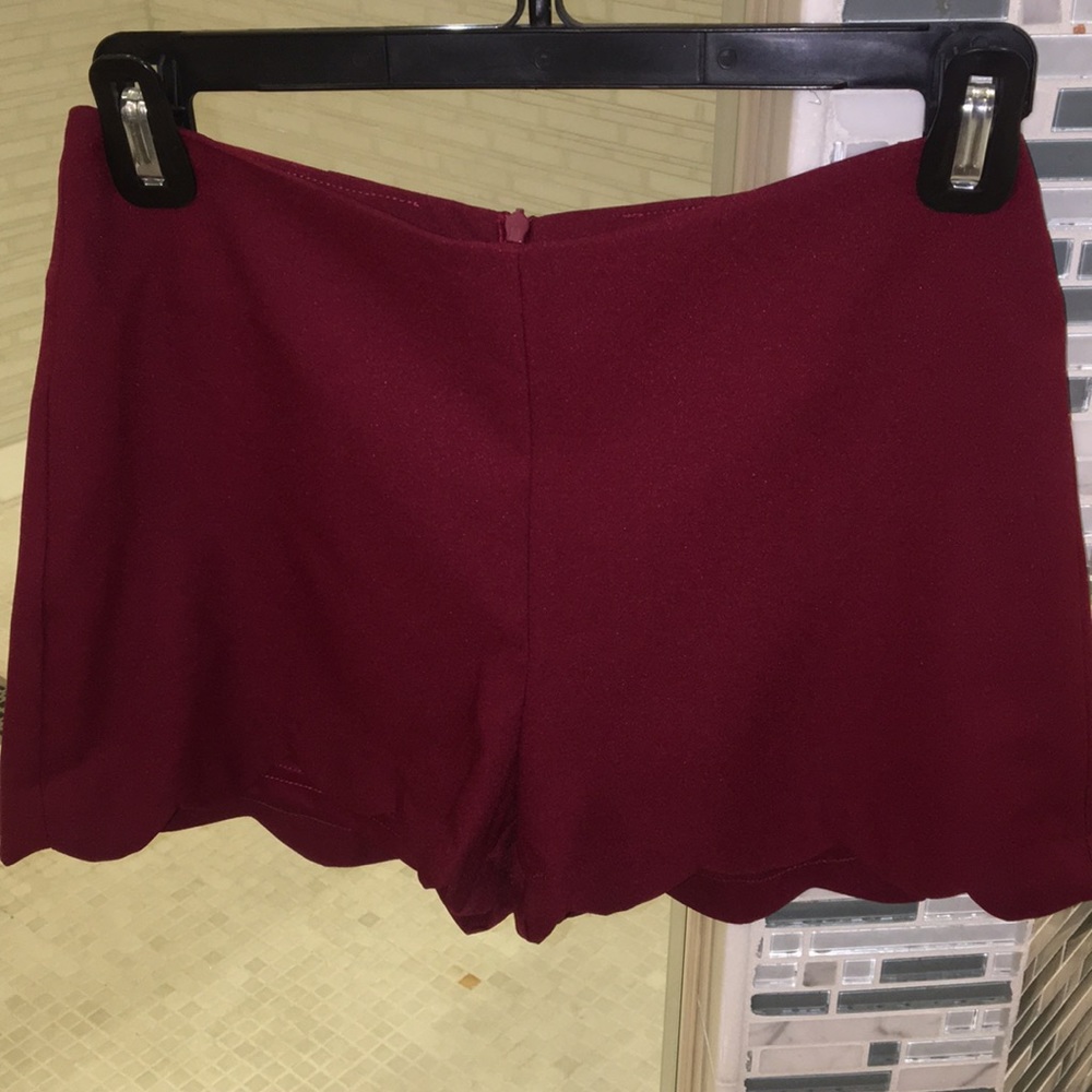 Crimson scalloped shorts!